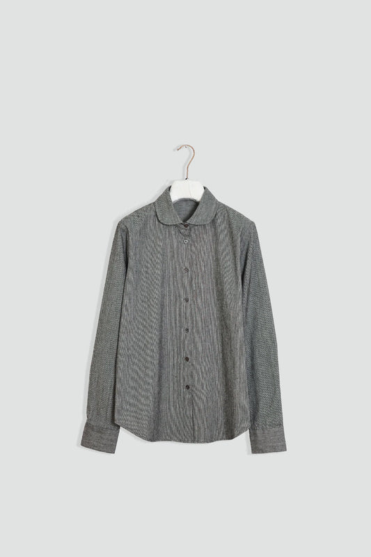 Linen blouse with rounded collar