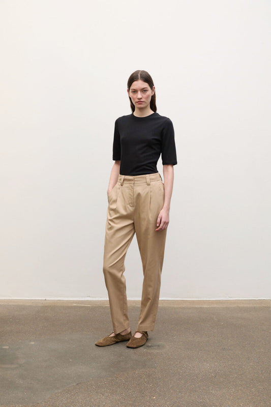 Marianne Tee Black, Julie Josephine